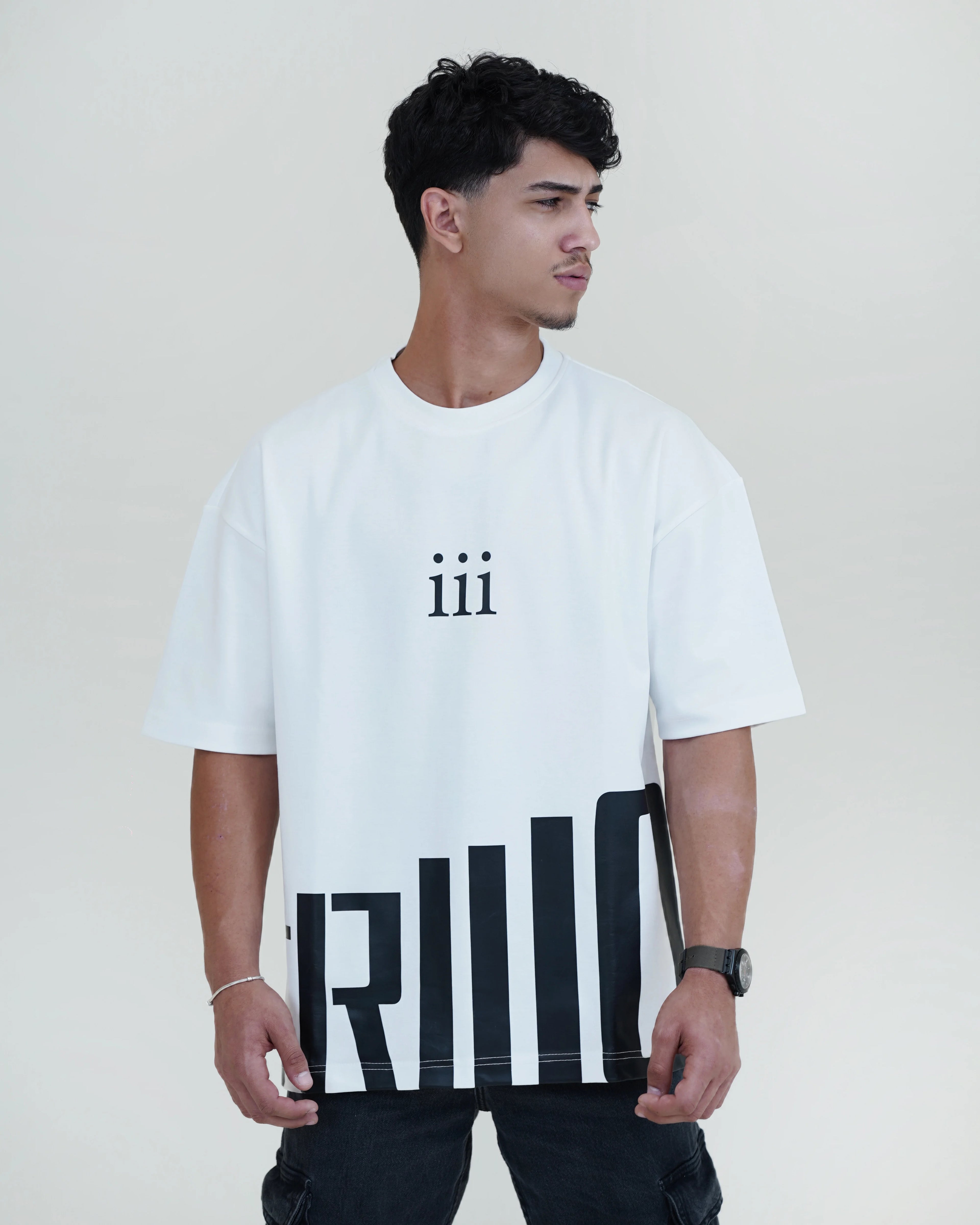 TRIO Oversized T-Shirt – White